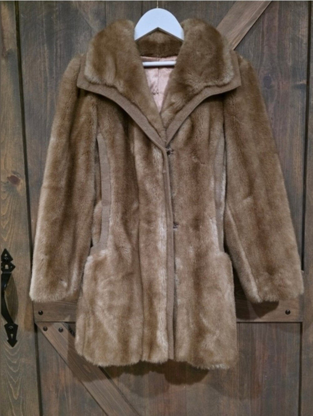 1960s Grandella II by Sportowne Faux Fur Coat Size 6 - Picture 8 of 8